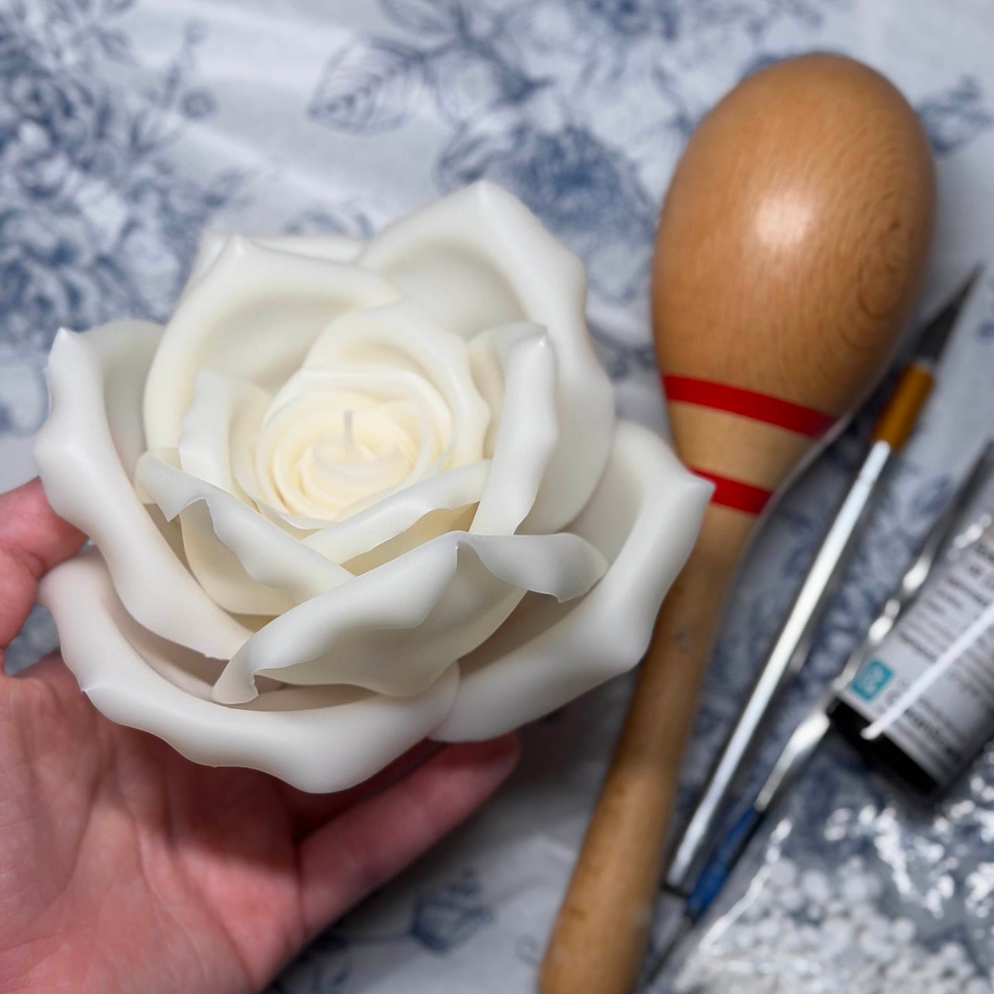 White Natural Beeswax Pallers for Flower Candle Making