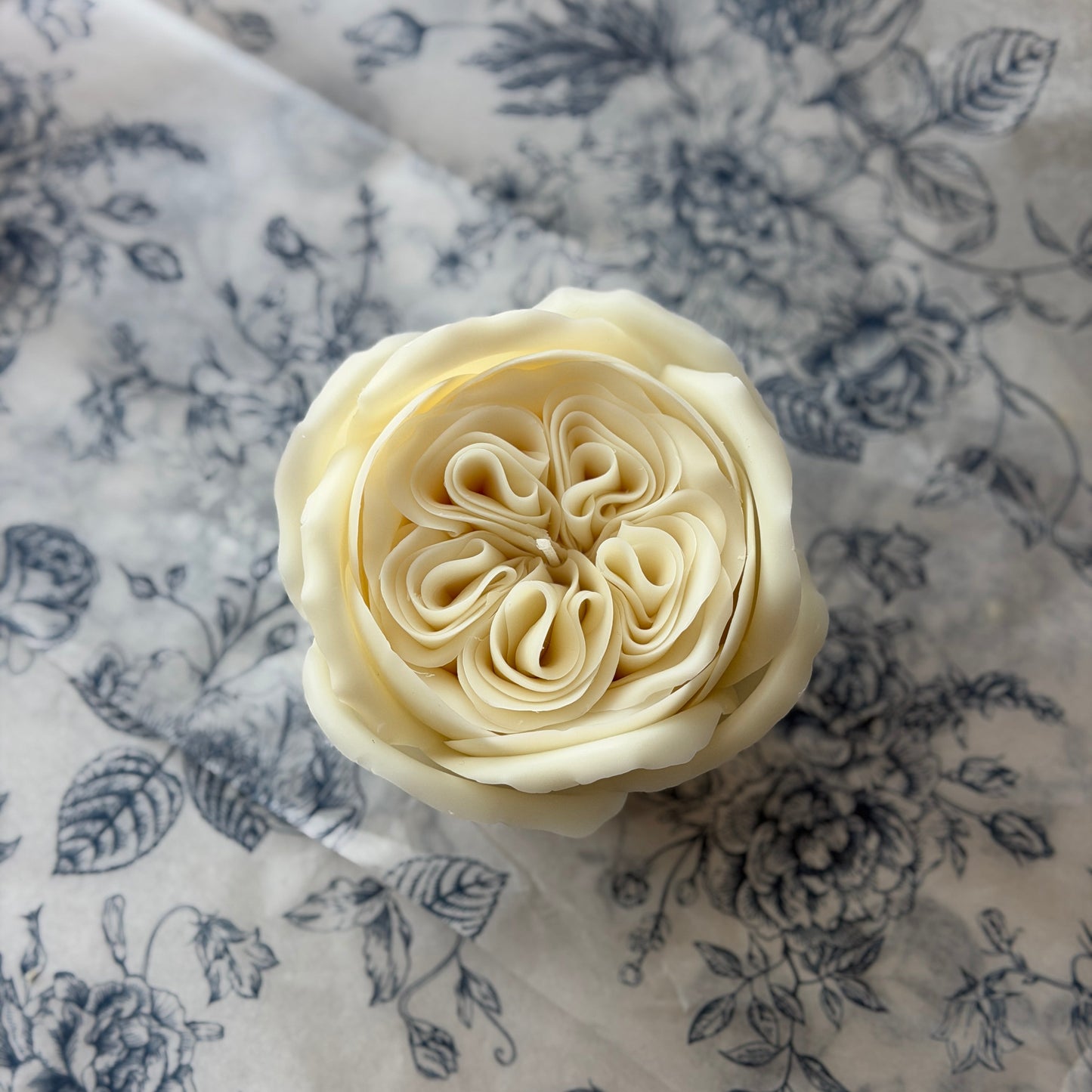 Juliet Rose Flower Candle